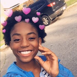 Meet your Posher, Shantaja